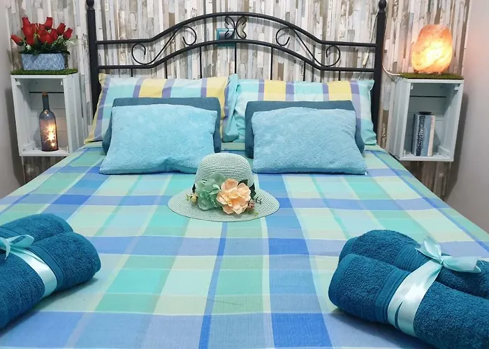 Vintage Meson Ocean View * אדחה